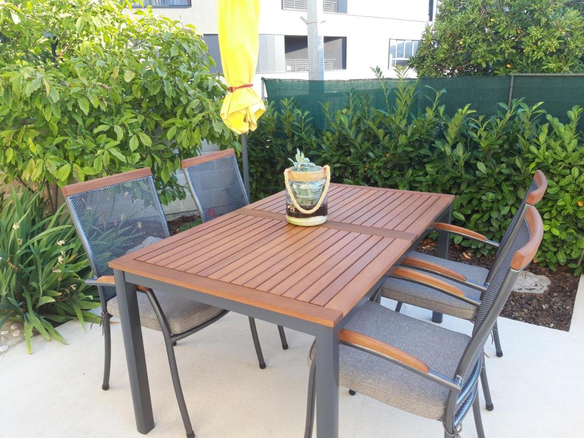 Iris Apartment มลินี ภายนอก รูปภาพ