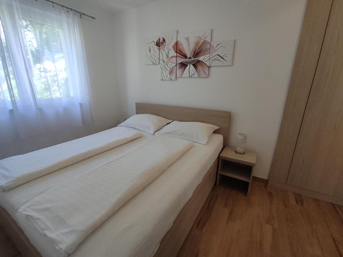 Iris Apartment มลินี ภายนอก รูปภาพ