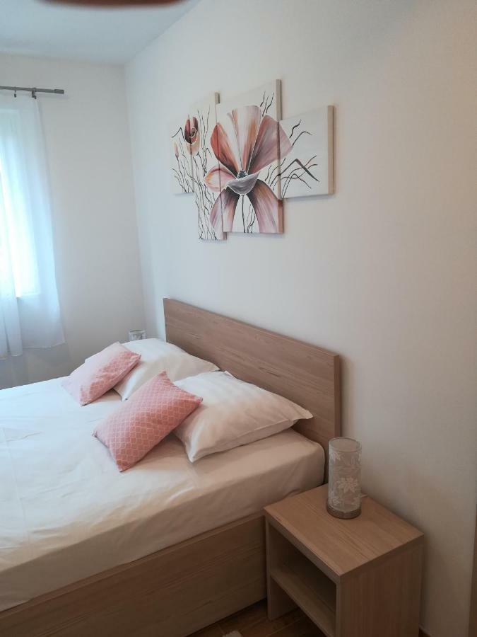 Iris Apartment มลินี ภายนอก รูปภาพ