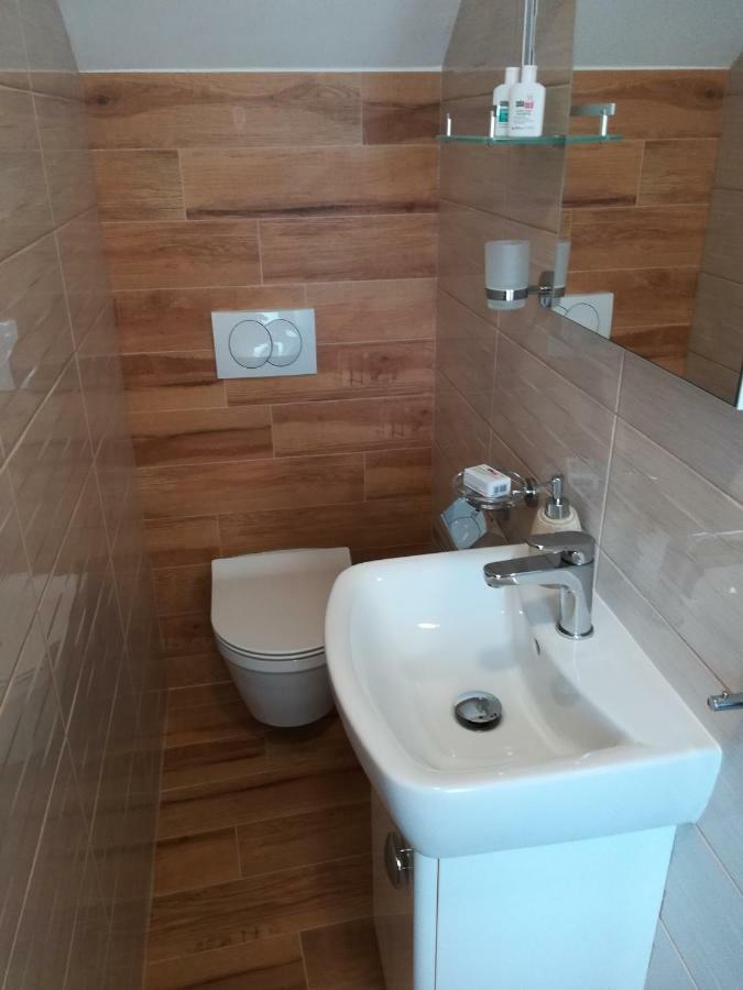 Iris Apartment มลินี ภายนอก รูปภาพ
