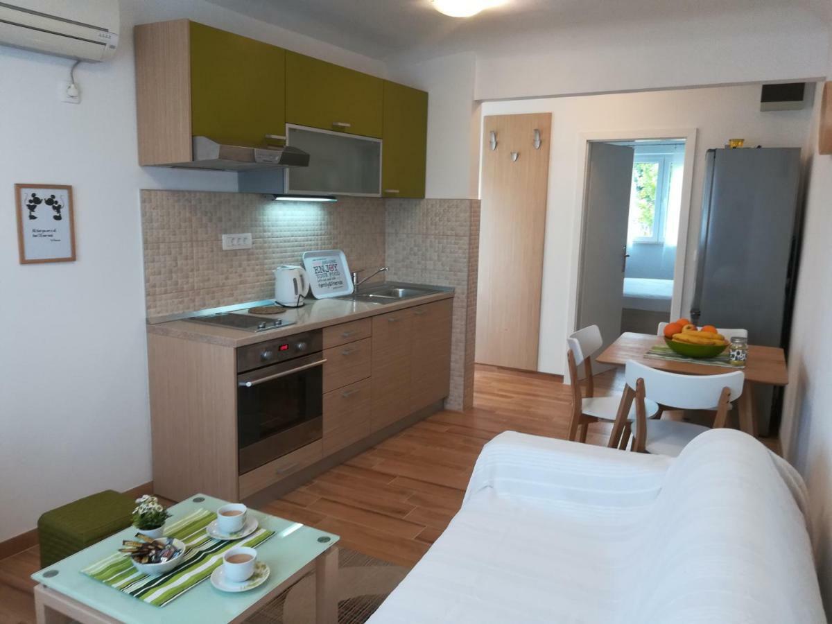Iris Apartment มลินี ภายนอก รูปภาพ